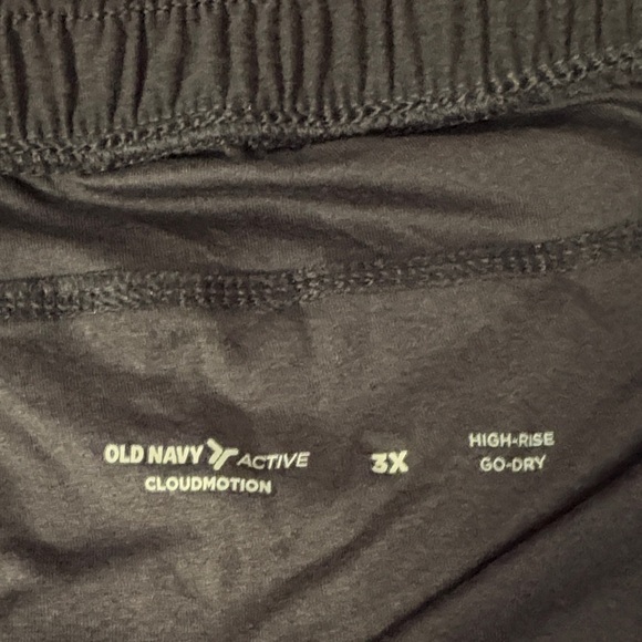 Old Navy Desert Cactus Graphic T-Shirt - Picture 4 of 5